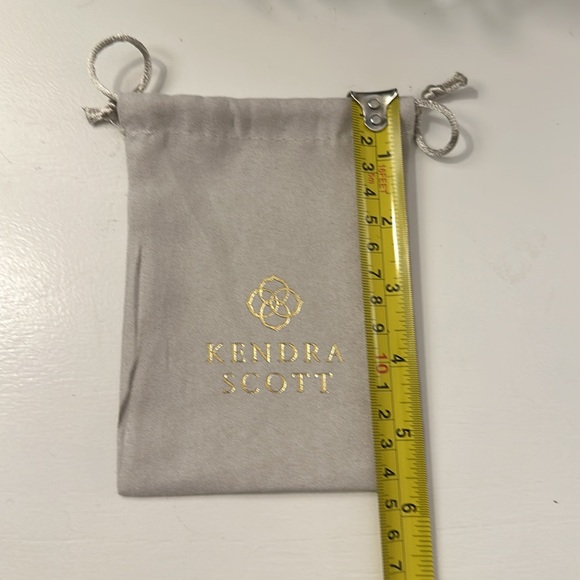 KENDRA SCOTT - Picture 2 of 3